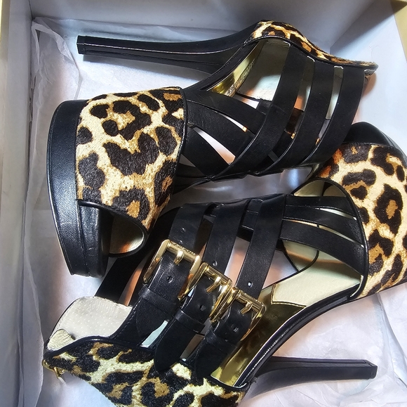 Michael kors leopard 3 buckle high heels women's size 9.5 with box !! - Picture 10 of 10